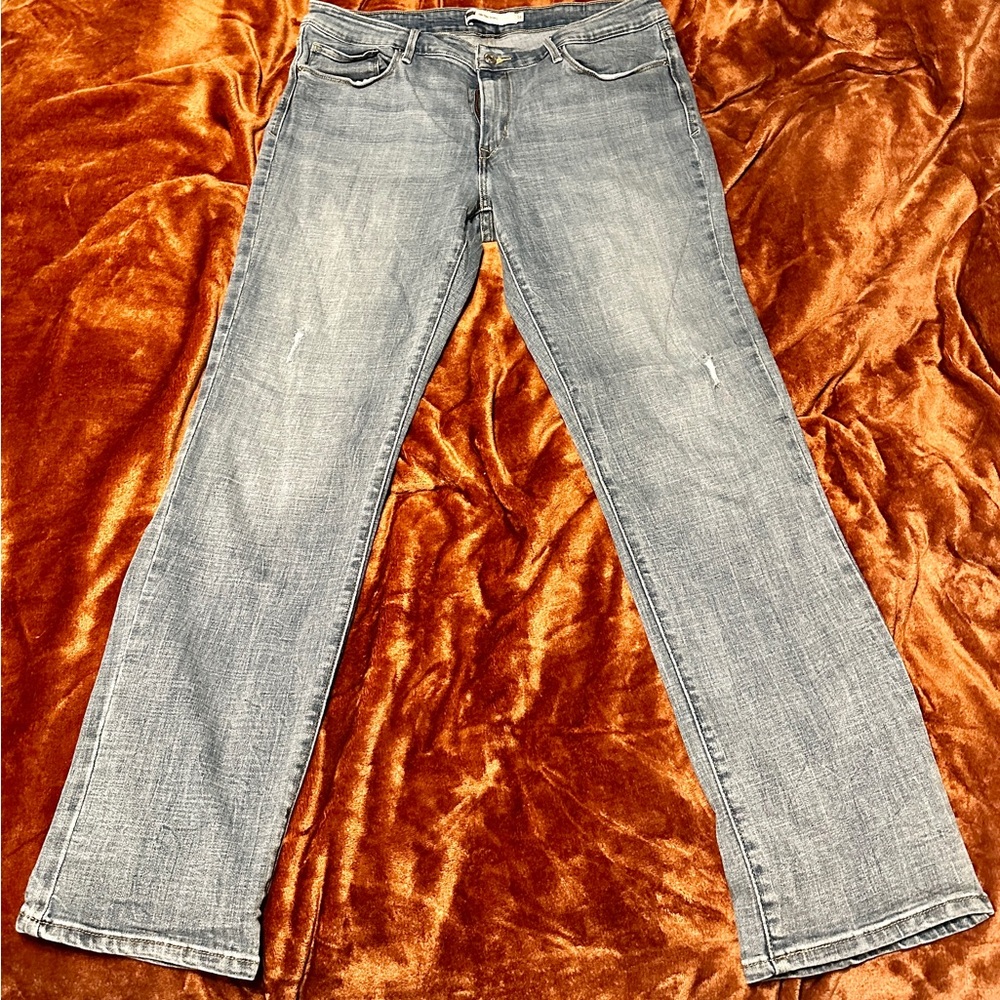 Levi’s Mid Rise Skinny Jeans